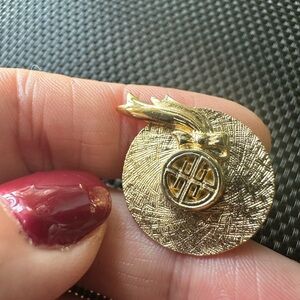 Elegant Givenchy vintage Gold Brooch